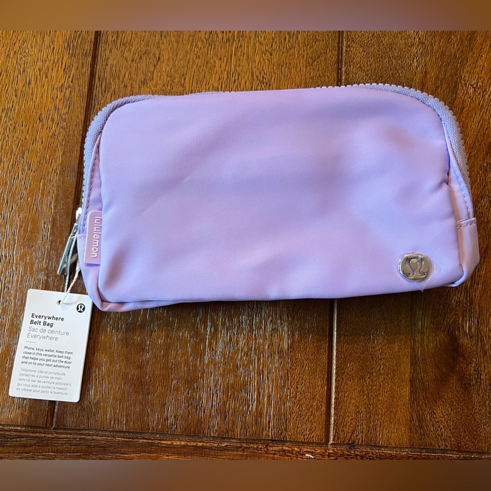 Lululemon Everywhere Belt Bag
